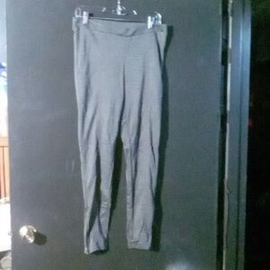 Forever 21 grey skinny with zippers around ankles size large leggings